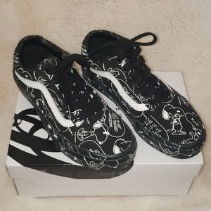 Peanuts Rare Black White Vans 6.5 Women